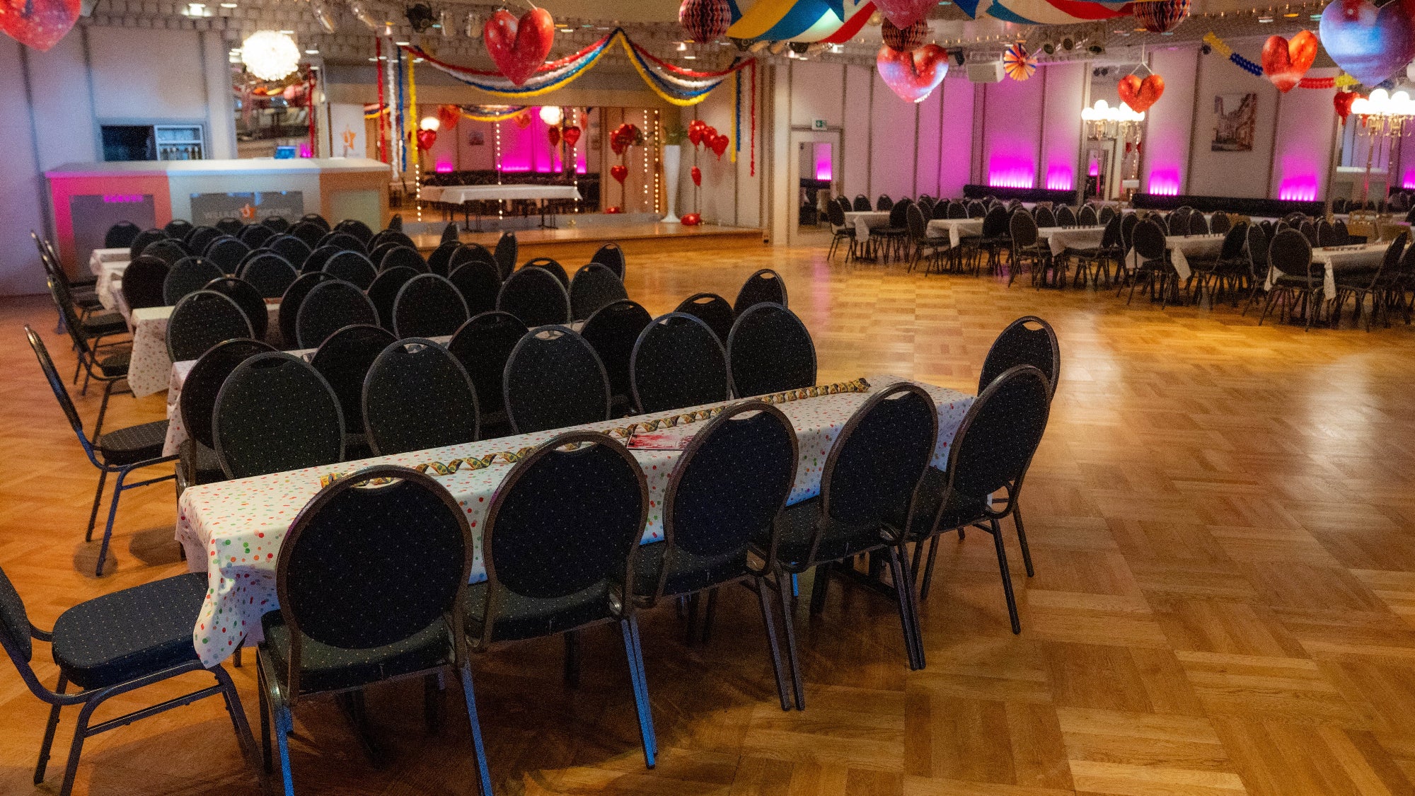 Großer Tanzsaal - Senzers Marktplatz